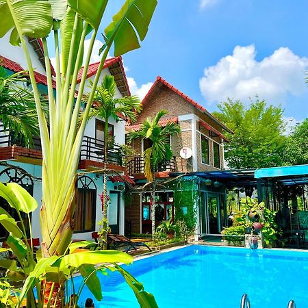 The Pineapple House Bed & Breakfast Ninh Binh Bagian luar foto